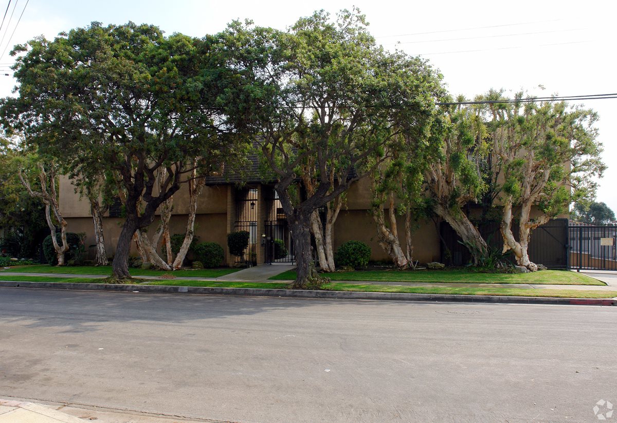 Short St  Apartments